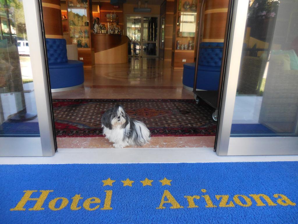 Hotel Arizona Lignano Sabbiadoro Esterno foto